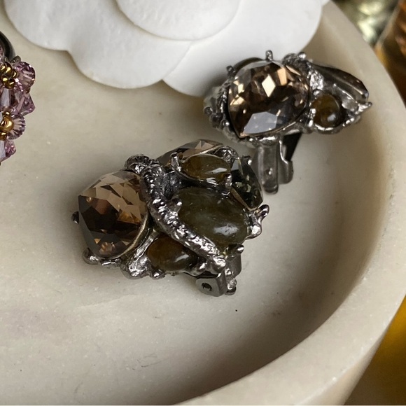 Alexis Bittar liver tone crystal clip on earrings - Picture 4 of 16